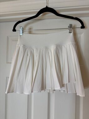 Women's White Pleated Circle Skater Skirt - Lightweight Flowy Style